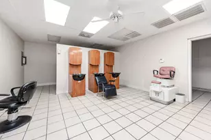 101 E Monseratte St, El Campo, TX 77437 - Photo 17