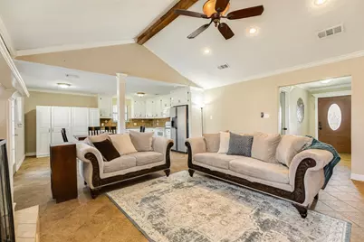 1112 W Mulberry Street, Angleton, TX 77515 - Photo 3