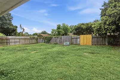 6122 S Greenpark Drive, Houston, TX 77072 - Photo 17