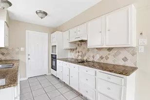 6122 S Greenpark Dr, Houston, TX 77072 - Photo 7