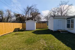 604 Carnegie St, Baytown, TX 77520 - Photo 19