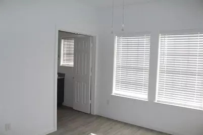 3714 Easy Street #B, Houston, TX 77026 - Photo 9