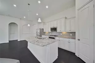 11030 Sarah Bluff Ln, Cypress, TX 77433 - Photo 13