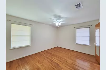 5442 Kinglet Street, Houston, TX 77096 - Photo 9