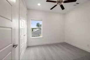 406 Yale Oaks Ln, Houston, TX 77091 - Photo 13