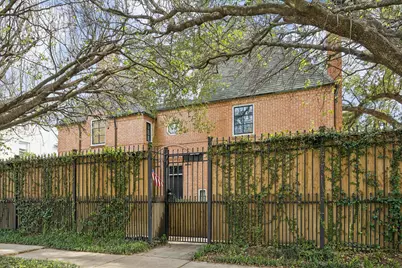 1117 Banks, Houston, TX 77006 - Photo 3