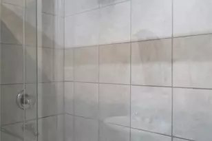 11619 Bowlan Ln, Houston, TX 77035 - Photo 23