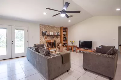 1803 Hickory Lane, Brenham, TX 77833 - Photo 9