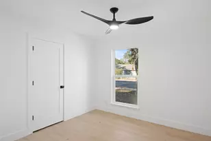 7729 Croftwood Dr, Austin, TX 78749 - Photo 13