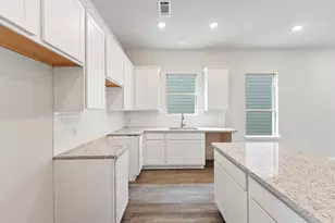 10178 Barberry St, Willis, TX 77318 - Photo 7