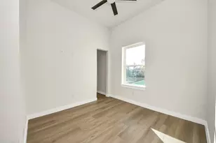 8025 Peachtree St, Houston, TX 77016 - Photo 31