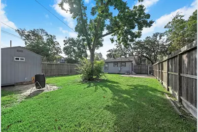 617 E 26th Street, Houston, TX 77008 - Photo 9
