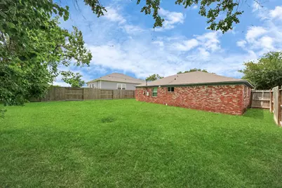 5423 Lillian Street, Baytown, TX 77521 - Photo 37