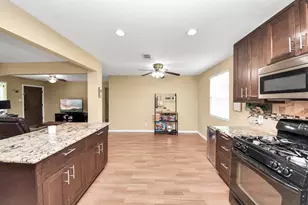 5423 Lillian St, Baytown, TX 77521 - Photo 19