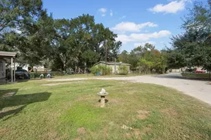 1418 S 7th St, Conroe, TX 77301 - Photo 33