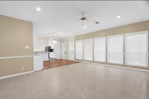 611 N Hickory St, Tomball, TX 77375 - Photo 9