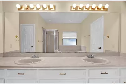 611 N Hickory Street, Tomball, TX 77375 - Photo 17