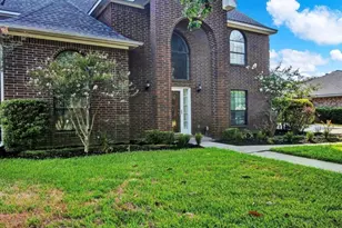 611 N Hickory St, Tomball, TX 77375 - Photo 3