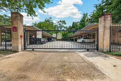 4515 Briar Hollow Place #309, Houston, TX 77027 - Photo 27