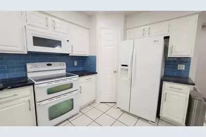 16002 Maple Acres Court, Houston, TX 77095 - Photo 7