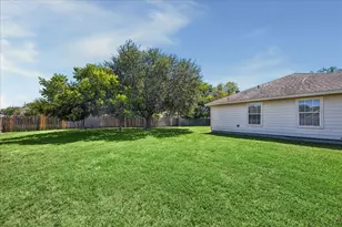 101 Willow Ct, Navasota, TX 77868 - Photo 19