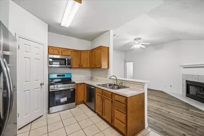 101 Willow Court, Navasota, TX 77868 - Photo 11