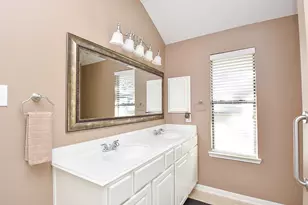 21619 Oakcreek Ct, Katy, TX 77450 - Photo 19