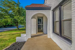 201 N Coulter Dr, Bryan, TX 77803 - Photo 3