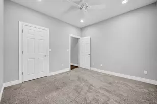1 Hanover Ln, Panorama Village, TX 77304 - Photo 27