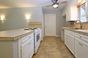 2806 Bluebonnet, Kemah, TX 77565 - Photo 7