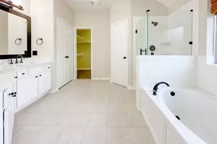 11922 Hueco Tanks Dr, Sugar Land, TX 77498 - Photo 13