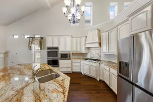 9022 Centennial Dr, Conroe, TX 77384 - Photo 9