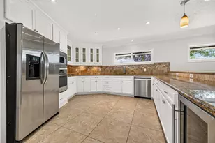 11310 Gaymoor Dr, Houston, TX 77035 - Photo 13
