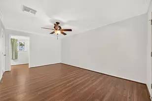 11310 Gaymoor Dr, Houston, TX 77035 - Photo 25