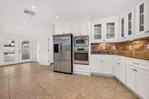 11310 Gaymoor Dr, Houston, TX 77035 - Photo 15