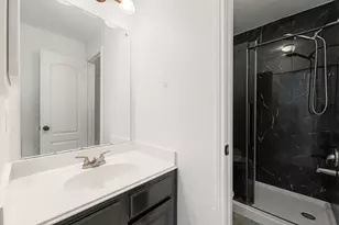 14910 Lake Woodbridge Ct, Sugar Land, TX 77498 - Photo 37