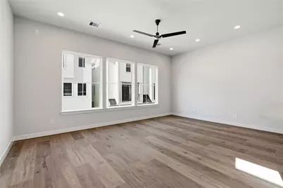 3903 Willowbend Point Drive, Houston, TX 77025 - Photo 9