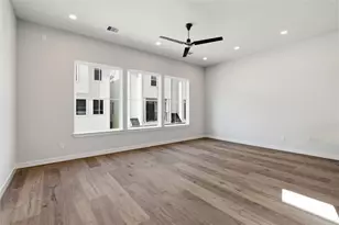 3903 Willowbend Pt Dr, Houston, TX 77025 - Photo 9
