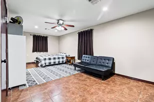 300 Hidden Oaks Dr, Point Blank, TX 77364 - Photo 15