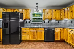 300 Hidden Oaks Dr, Point Blank, TX 77364 - Photo 7