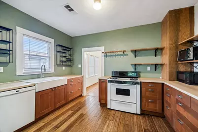 4406 Clay Street, Houston, TX 77023 - Photo 9