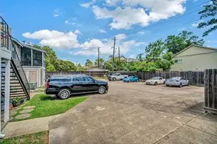 770 Memorial Mews St, Houston, TX 77079 - Photo 23