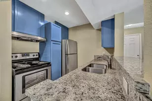 770 Memorial Mews St, Houston, TX 77079 - Photo 15