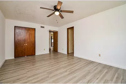 7307 Addicks Clodine Road, Houston, TX 77083 - Photo 15