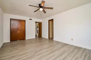 7307 Addicks Clodine Rd, Houston, TX 77083 - Photo 15