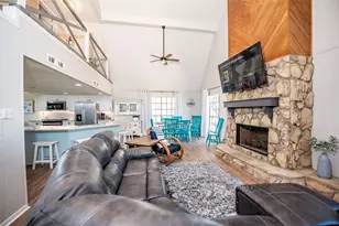 1981 County Rd 291, Sargent, TX 77414 - Photo 11