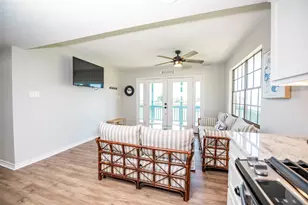 1981 County Rd 291, Sargent, TX 77414 - Photo 7