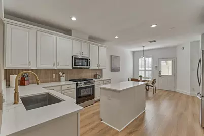 27 Medley Lane, The Woodlands, TX 77382 - Photo 13