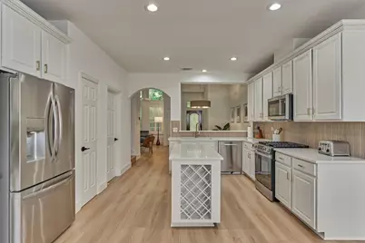 27 Medley Lane, The Woodlands, TX 77382 - Photo 17