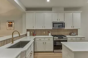 27 Medley Ln, The Woodlands, TX 77382 - Photo 21
